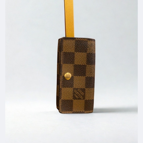 Louis Vuitton Accessories - Vintage Louis Vuitton, Checkered Brown Key Holder